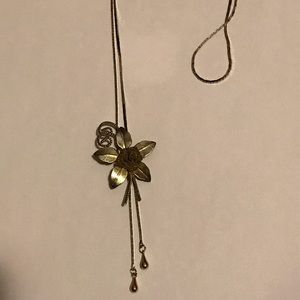 Vintage flower necklace